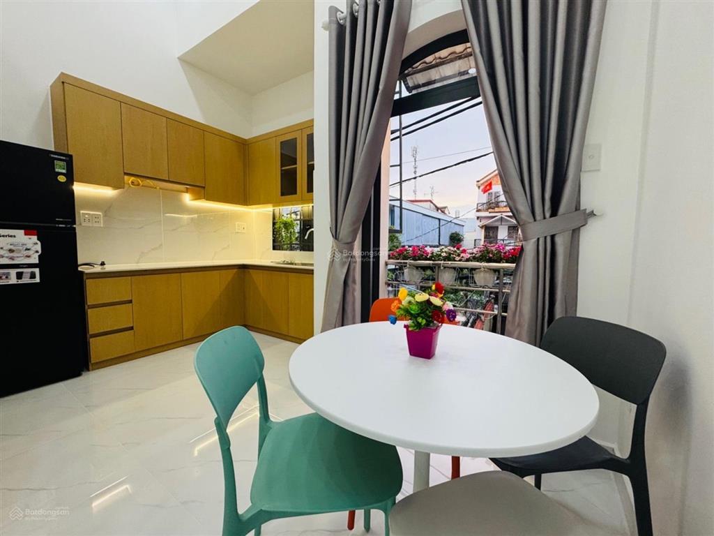 Nhà đẹp, vị trí đẹp 3pn 2wc  gần vincom, cityland, sân bay tsn 5p hẻm xe tải thông