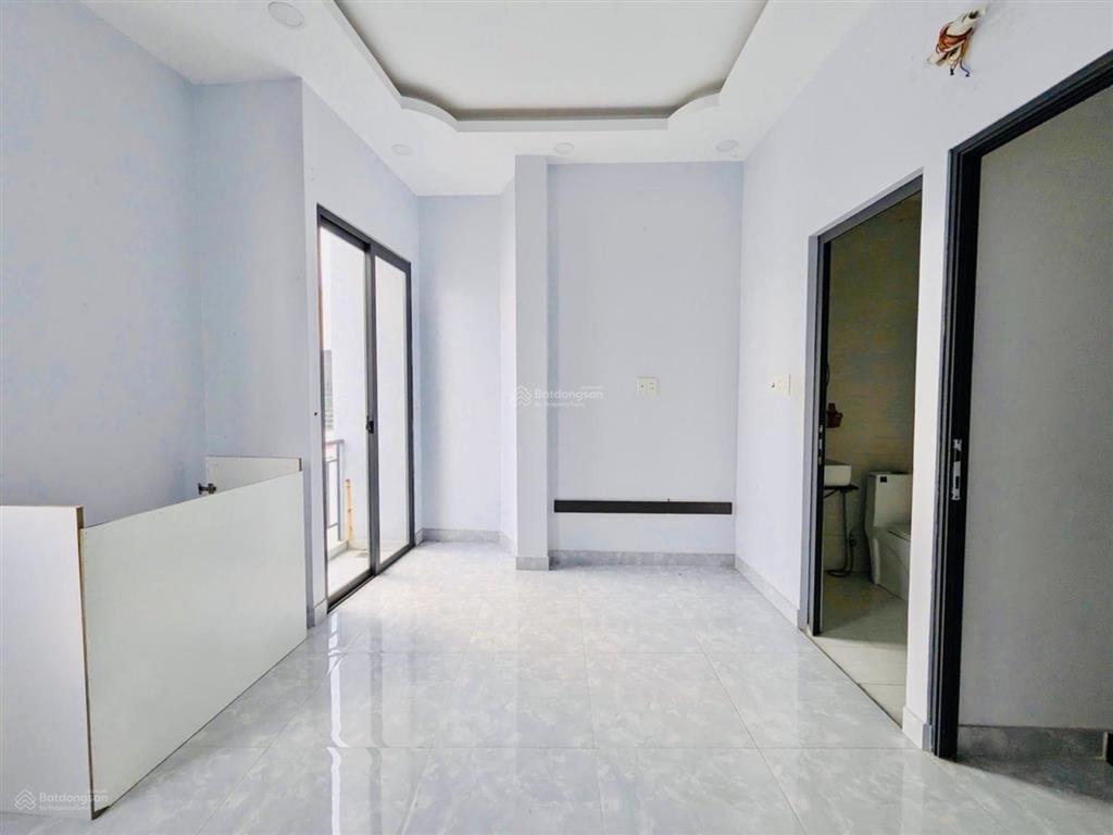 Khu ẩm thực bùi đình tuý  3 tầng  2pn 3wc  hẻm 5m thông gần mặt tiền  nhỉnh 5 tỷ