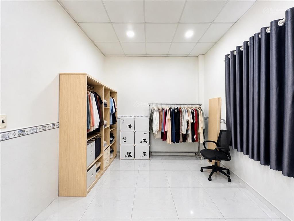 Chỉ hơn 4 tỷ có ngay nhà phố hxh cạnh chợ gò vấp 2pn 2wc  mua ở ngay