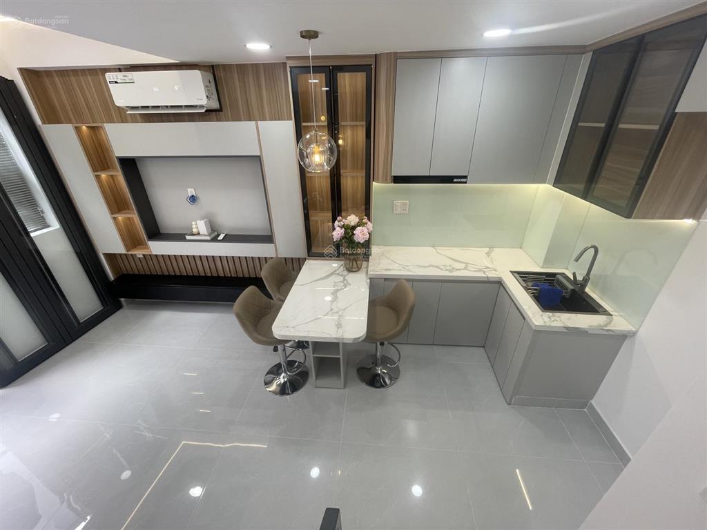 Nhà mới 4 tầng 3pn 4wc, gần chợ gò vấp, đh công nghiệp, giá chỉ hơn 5 tỷ
