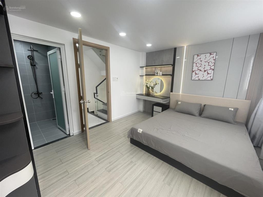 Nhà mới 4 tầng 3pn 4wc, gần chợ gò vấp, đh công nghiệp, giá chỉ hơn 5 tỷ