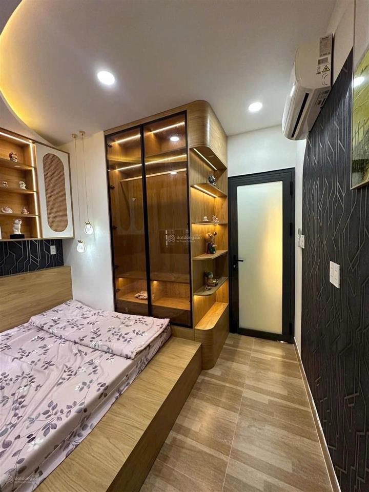 Nhà mới 2 tầng  2pn 2wc ngay chợ gò vấp, đh công nghiệp  vincom, emart phan văn trị
