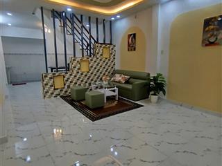 Ngang 4m dài 11m sổ vuông vức ,chỉ loanh hoành 3 đồng