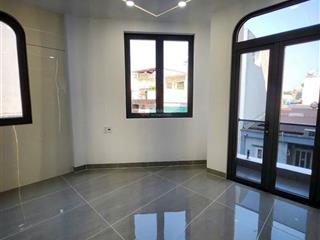 Nhà mới 3 tâng đẹp chỉ 4 ty sơ huu ngay