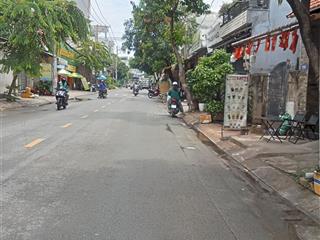 Chỉ 10,2 ty sỡ hữu căn nhà mặt phố , mới đẹp dọn vào ở ngay