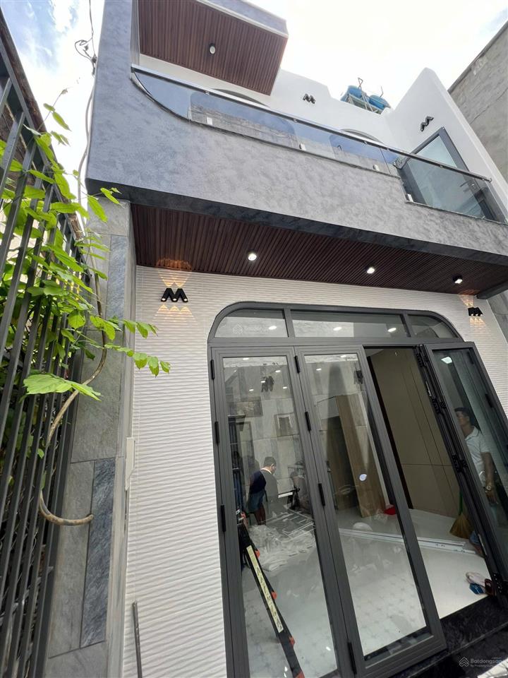 Bán gấp nhà quận 6  gần mặt tiền bà hom  51.9m²  3pn  tặng full nội thất  giá chỉ 4,968 tỷ