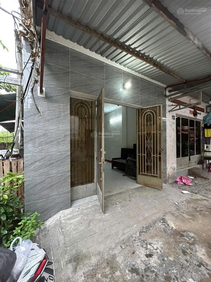 Cho thuê nhà căn góc sân vườn thoáng mát vị trí đẹp gần võ văn kiệt  4.8tr/tháng