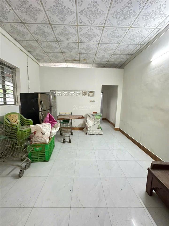 Cho thuê nhà căn góc sân vườn thoáng mát vị trí đẹp gần võ văn kiệt  4.8tr/tháng