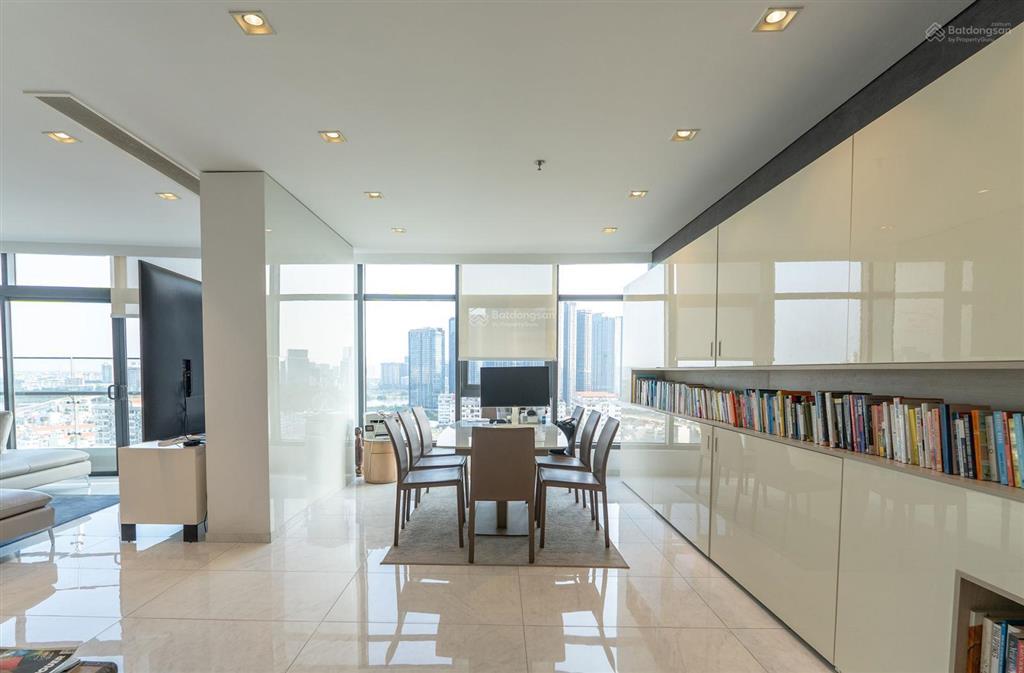 Bán gấp penthouse city garden 324m² 4pn4wc view sông sài gòn & quận 1 giá 54 tỷ.  0908 982 ***