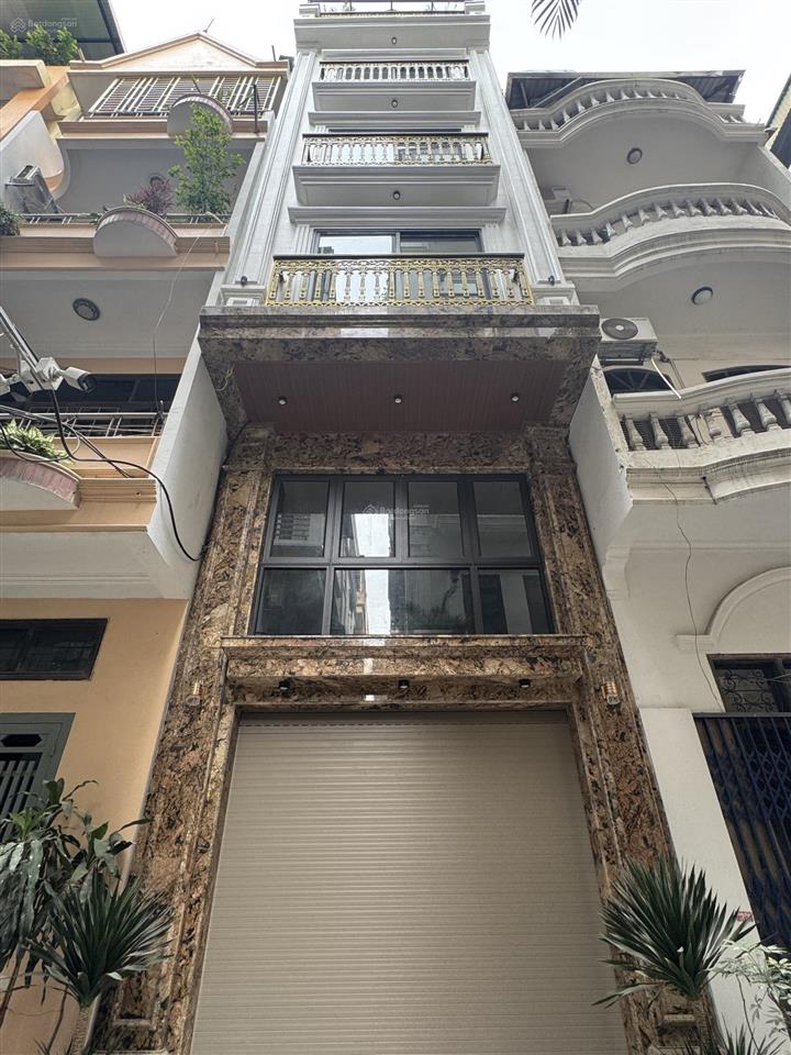 Bán nhà cầu giấy đẹp ko vết xước  dt 50m2  mt 4m  7 tầng thang máy  full nội thất  20m ra phố