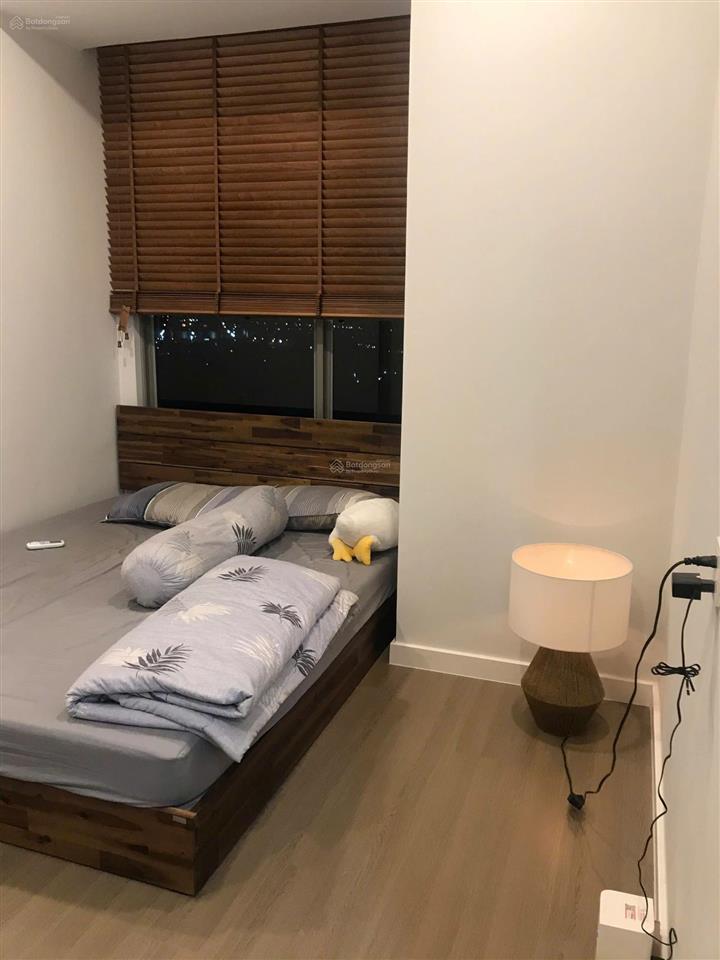 Bán căn 2pn, có sổ, sẵn dòng tiền giá 4ty1 river panorama quận 7