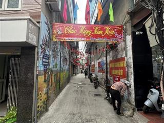 Bán nhà phố cực hiếm  chỉ hơn $ 1 tỷ xíu $ sở hữu ngay căn nhà lô góc
siêu phẩm có một không hai .