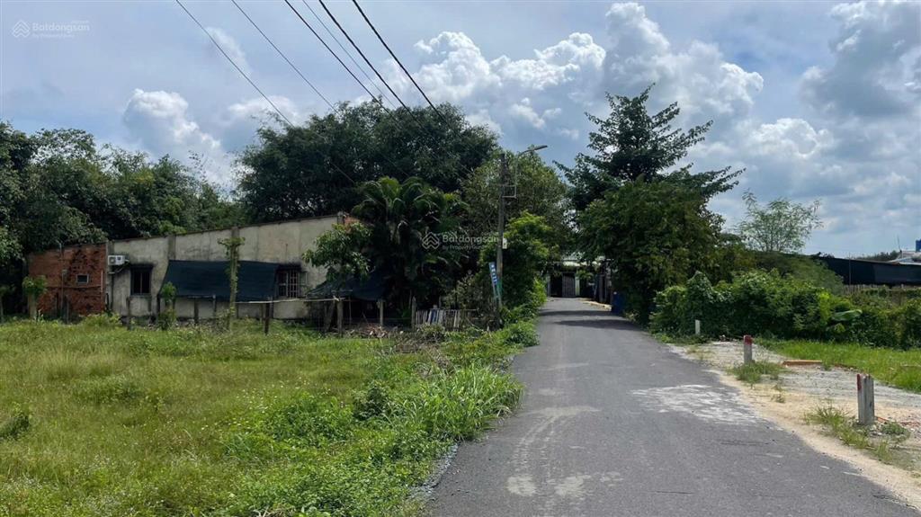 Bán nhanh đất đỗ văn dậy hóc môn 92m2 giá 1 tỷ 350 gần chợ hóc môn và coopmart. sổ hồng riêng