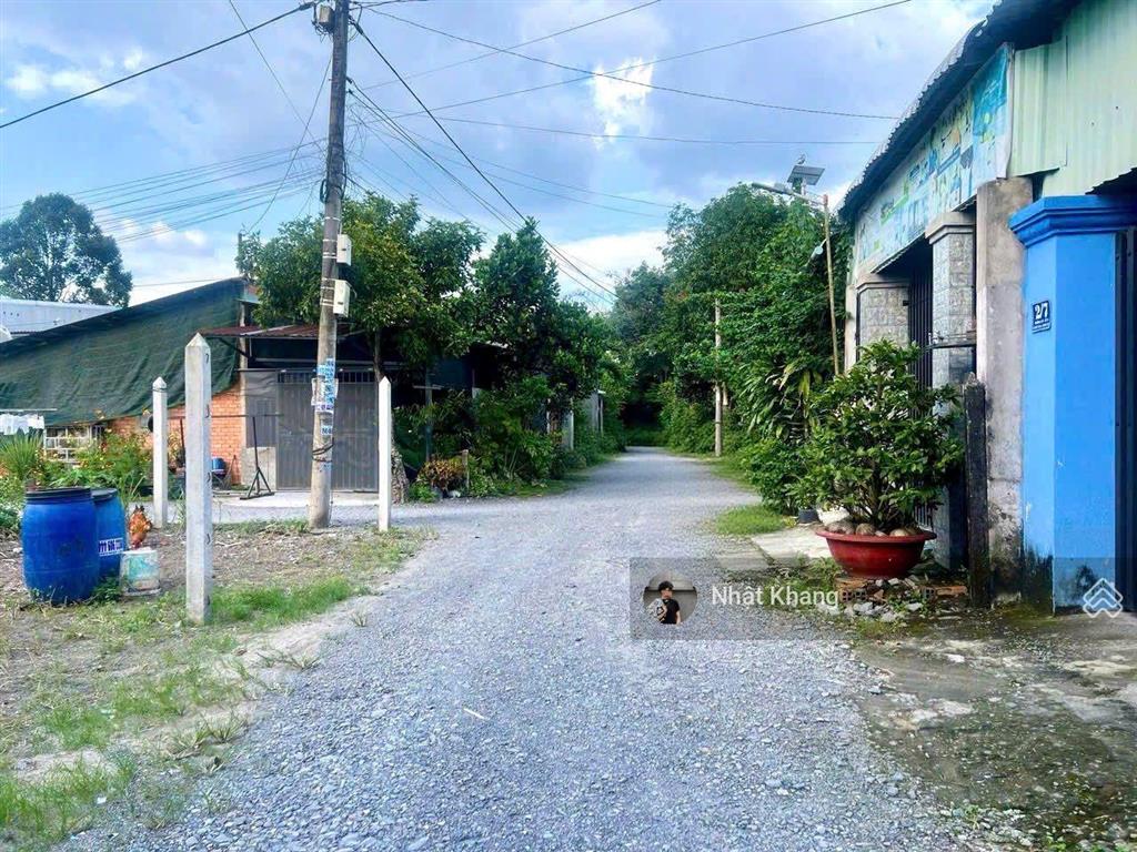 Bán gấp 90m2 đất giá 900tr phố trần tử bình tân thông hội củ chi. gần chợ việt kiều, sổ hồng riêng.