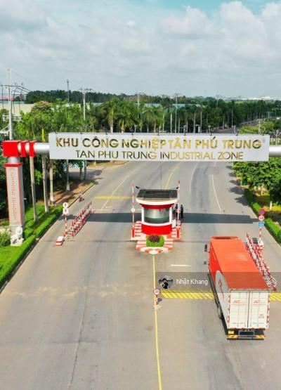 Chủ về quê bán lại 180m² có 100m2 đất ở kdc tân phú trung đường cây da củ chi giá 1,79tỷ shr cc