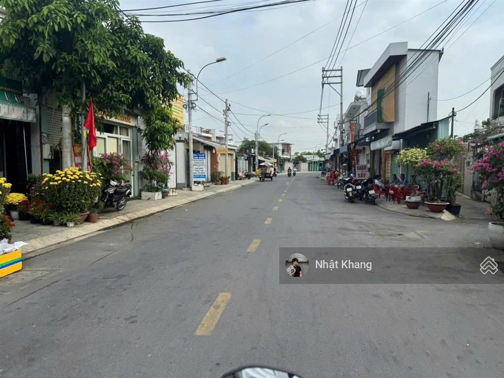 Chủ về quê bán lại 180m² có 100m2 đất ở kdc tân phú trung đường cây da củ chi giá 1,79tỷ shr cc