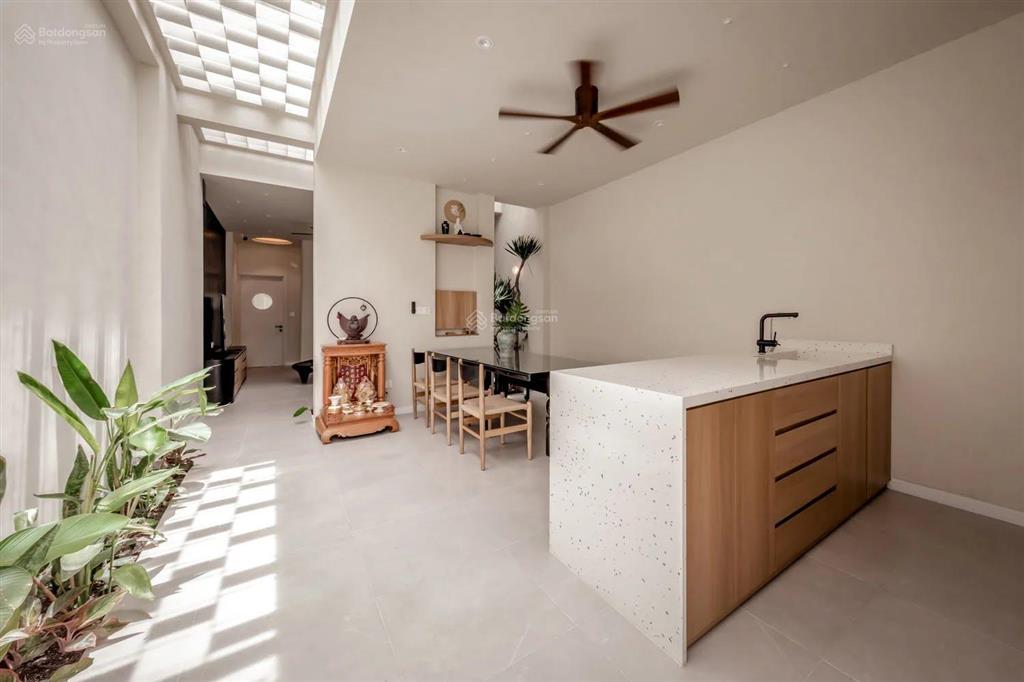 Bán căn nhà ống thị trấn củ chi 2pn 2nv 1 bếp và 1 phòng khách rộng rãi giá 1ty8 shr .
