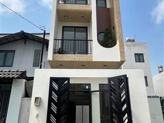 Bán nhà riêng 3 tầng đường trường lưu dự án phân lô gần ngay chợ long trường q9 (50m2) 4.950 tỷ