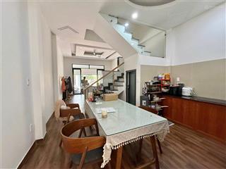 Bán nhà mặt tiền kinh doanh, 60m2 giá 6 tỷ