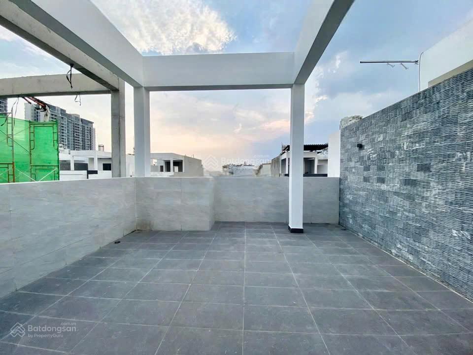 Nhà đẹp mới xây  68a lê văn sỹ, p10, q. phú nhuận, 5,5x22m, 5 tầng, hầm, sàn suốt