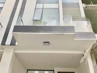 Nhà đẹp mới xây  68a lê văn sỹ, p10, q. phú nhuận, 5,5x22m, 5 tầng, hầm, sàn suốt