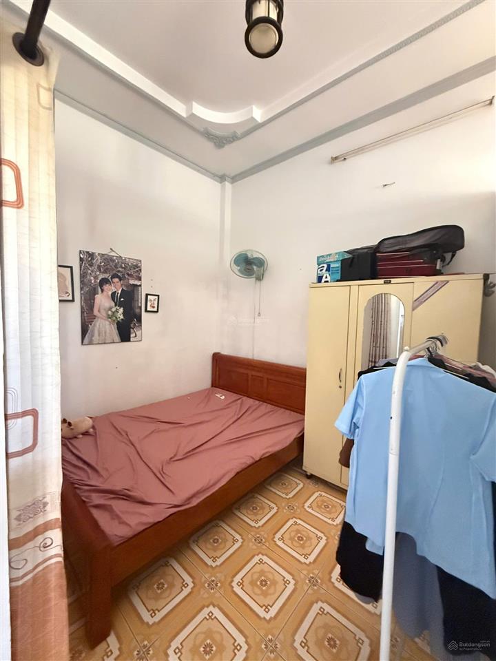 Shr công chứng ngay  hẻm nhựa 6m thẳng tắp  sát chợ  dân trí cao