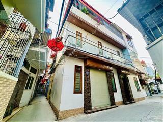 Bán nhà riêng tại 18/133 chùa hàng, 4,68 tỷ, 50m2, 3pn, 2wc, hướng tây