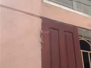 Chính chủ bán đất tặng nhà cổ điển a trung tâm thanh trì. sổ đỏ vuông vắn mặt tiền 3,5m = hậu