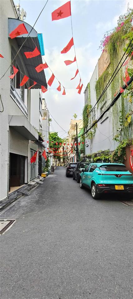 Cho thuê nhà giá rẻ, căn góc cực thoáng, thích hợp ở, kinh doanh, gần chợ hoàng hoa thám, nhà ga t3