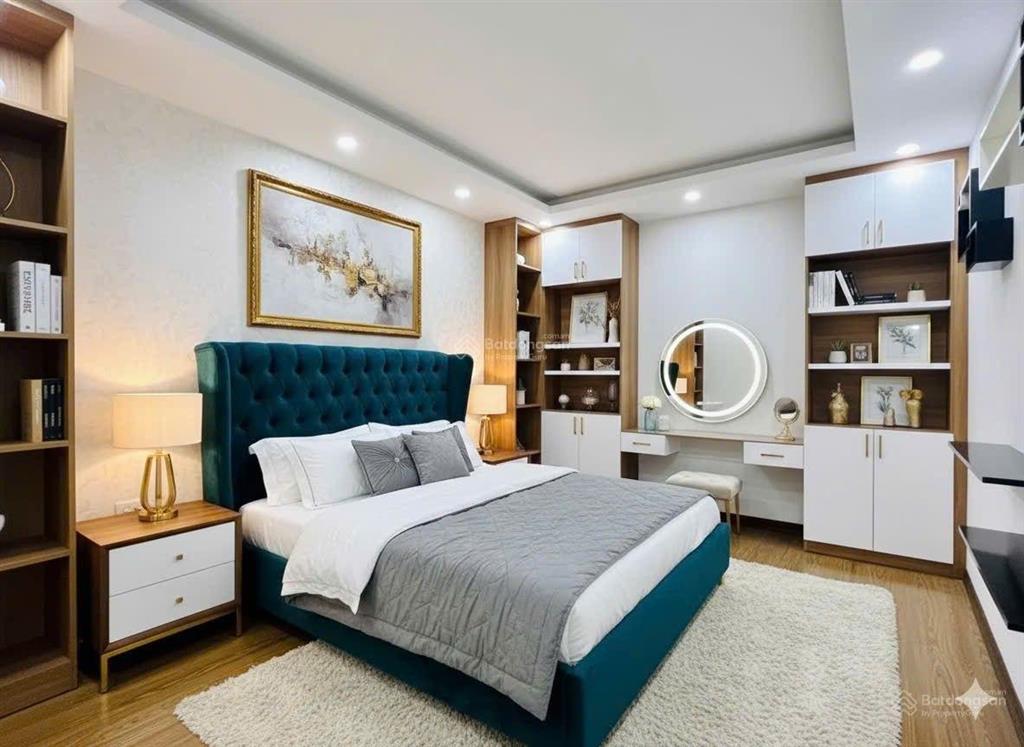 Bán nhà tôn đức thắng  5 tầng 38m  8 tỷ