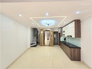 Khâm thiên nhà mới 6 tầng thang máy 36m2 9.5 tỷ