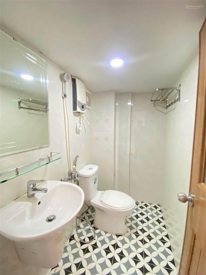 Cho thuê căn hộ ban công,máy giặt có gác ( duplex ) gần đh hutech,uth,hiu... tân cảng  bình thạnh