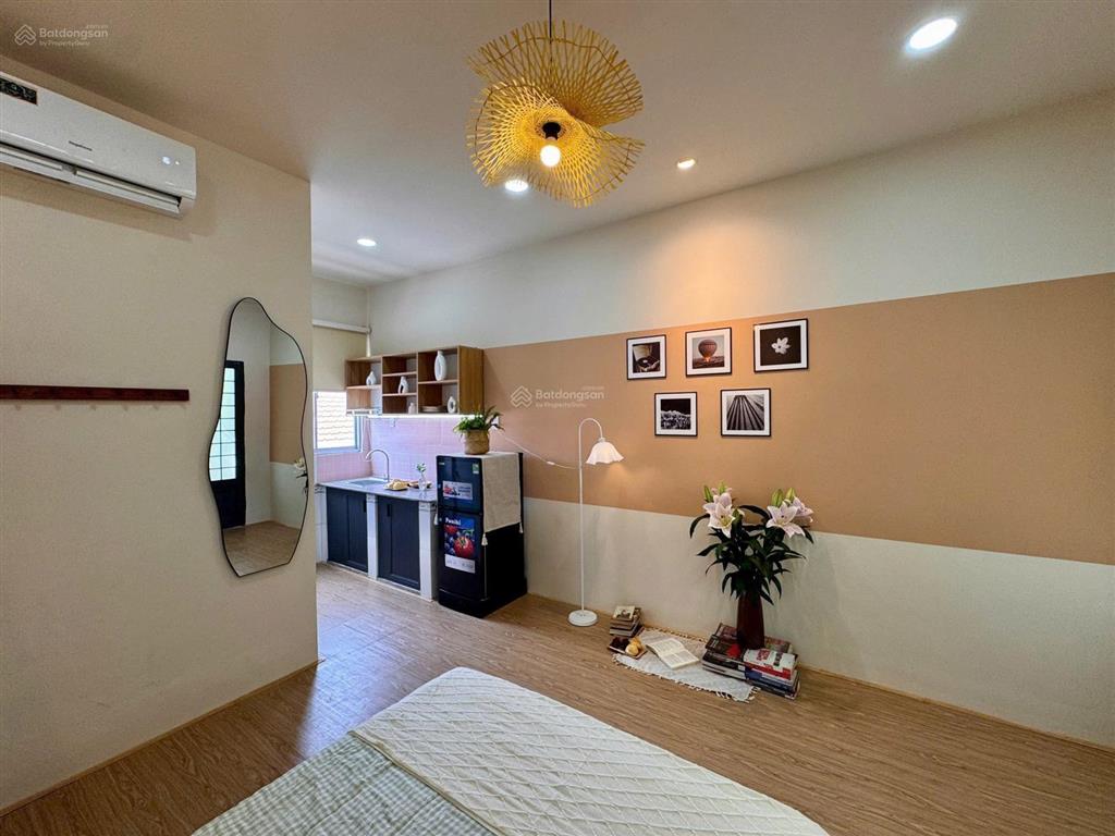 Cho thuê căn hộ cửa sổ trời gần đh gia định, đào duy anh gần ngã tư phú nhuận
