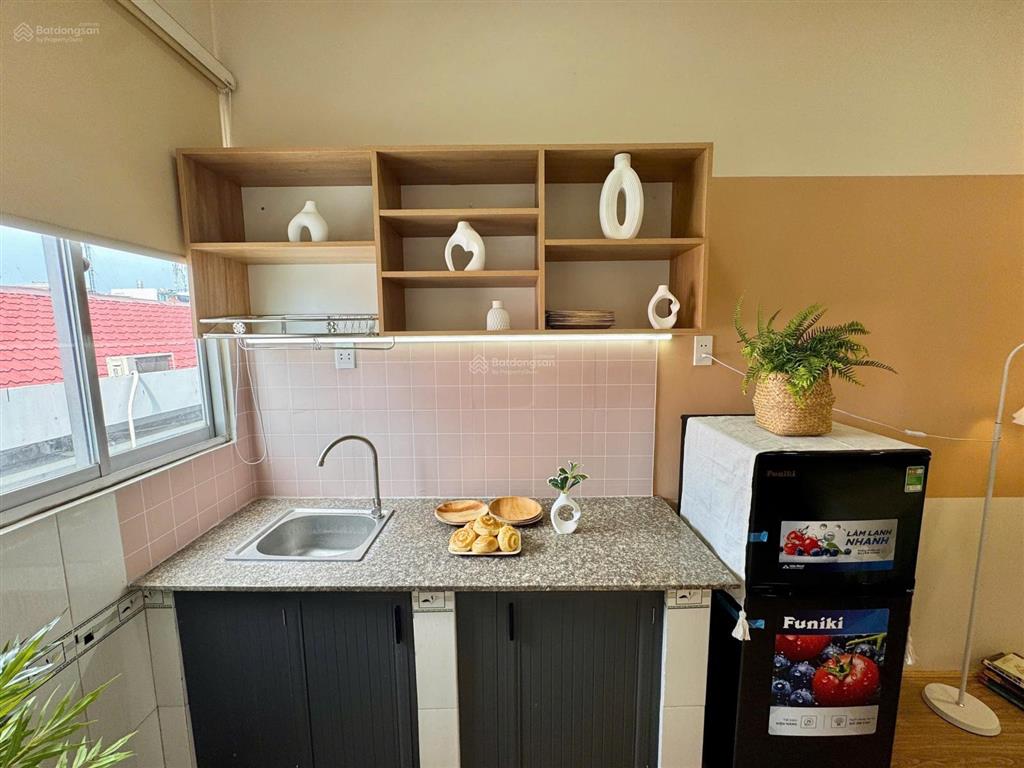 Cho thuê căn hộ cửa sổ trời gần đh gia định, đào duy anh gần ngã tư phú nhuận