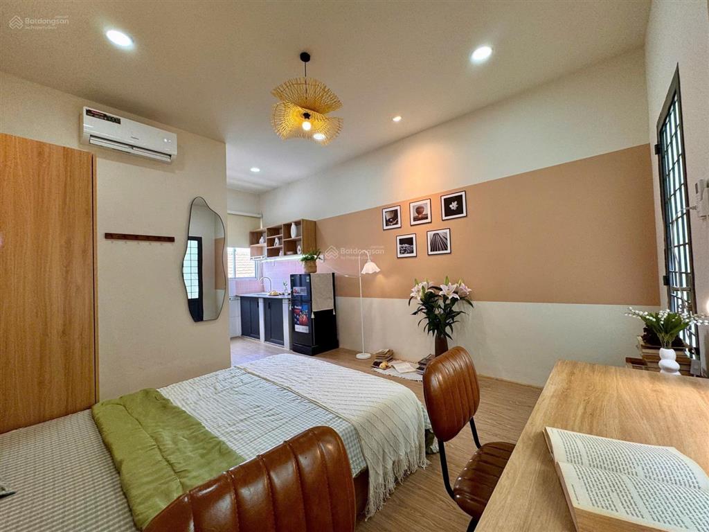 Cho thuê căn hộ cửa sổ trời gần đh gia định, đào duy anh gần ngã tư phú nhuận