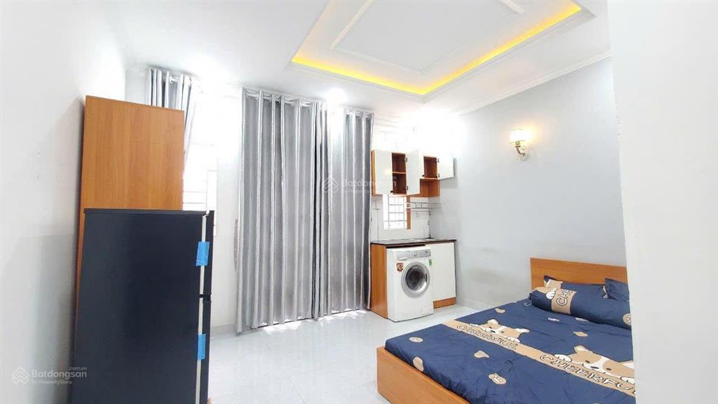Cho thuê căn hộ ban công, có máy giặt riêng gần đh ngoại thương, đh giao thông vận tải, hutech, uef