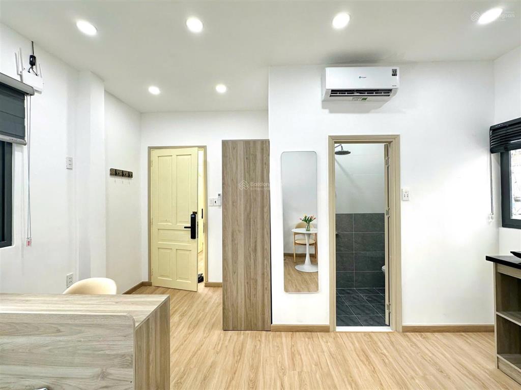 Cho thuê căn hộ máy giặt riêng gần ngã tư phú nhuận, tiện di chuyển đến sân bay, quận 3, quận 10