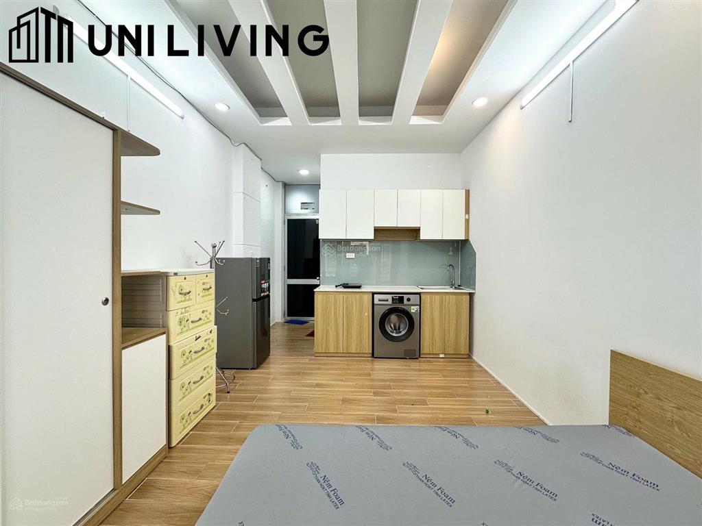 Cho thuê căn hộ có máy giặt riêng, ban công gần ngã tư hàng xanh, quận bình thạnh giáp quận 1