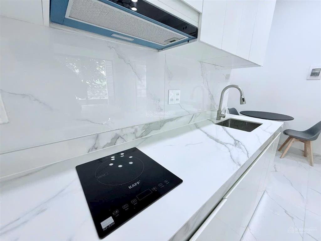 Cho thuê căn hộ thang máy gần chợ bà chiểu quận bình thạnh.  0903 790 ***