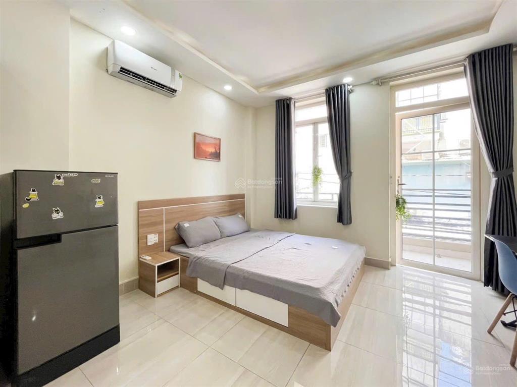 Cho thuê căn hộ thang máy gần ngã tư hàng xanh quận bình thạnh