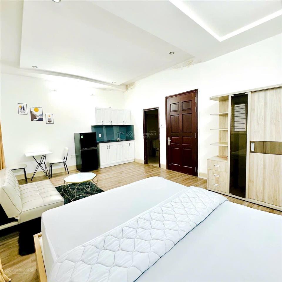 Cho thuê căn hộ có thang máy đường phan đăng lưu gần ngã tư phú nhuận. phù hợp ở 2 người