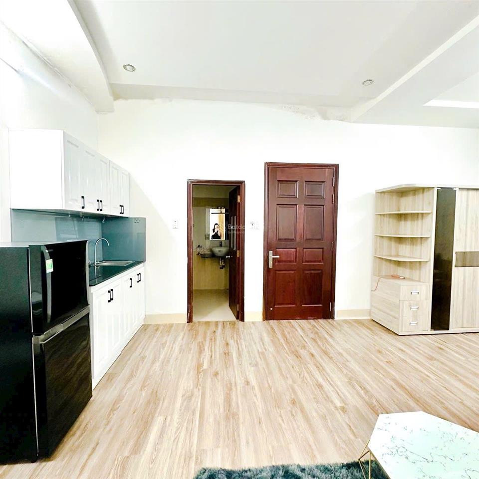 Cho thuê căn hộ có thang máy đường phan đăng lưu gần ngã tư phú nhuận. phù hợp ở 2 người