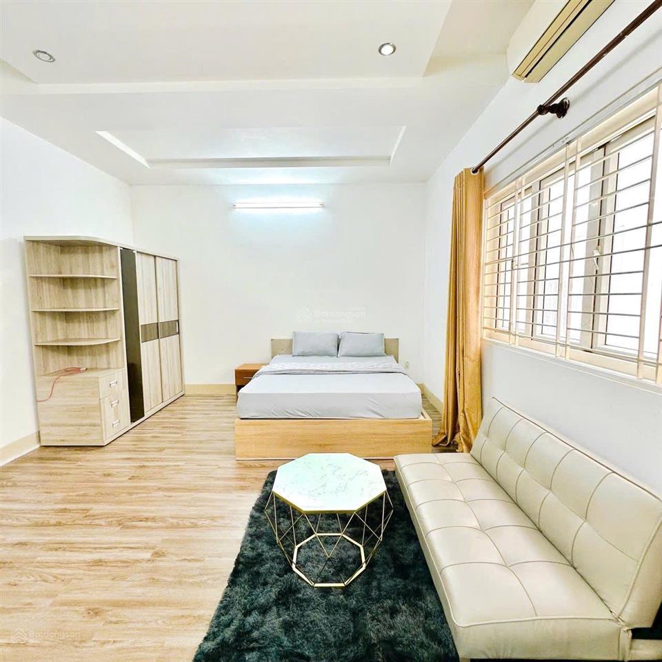 Cho thuê căn hộ có thang máy đường phan đăng lưu gần ngã tư phú nhuận. phù hợp ở 2 người