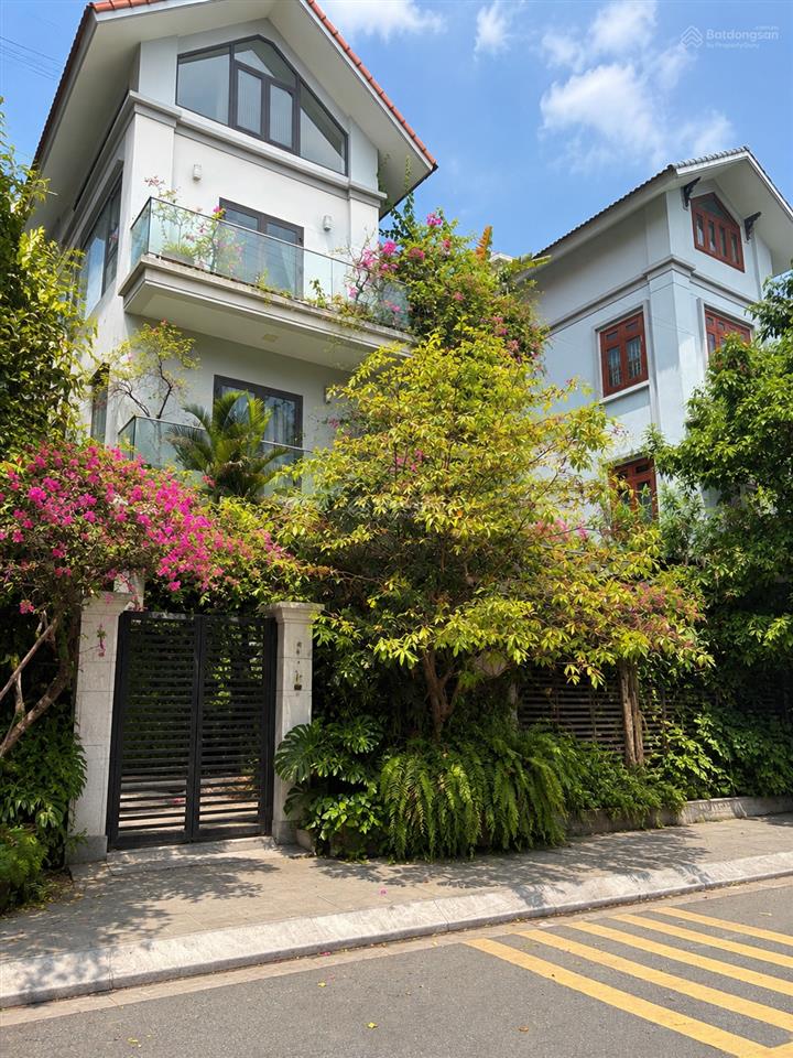 Biệt thự thành phố giao lưu | 170m |lô góc| 4 tầng