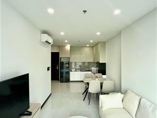 Nhà còn mới  skyview 2pn full nội thất  sẵn sàng phục vụ anh chị ạ!