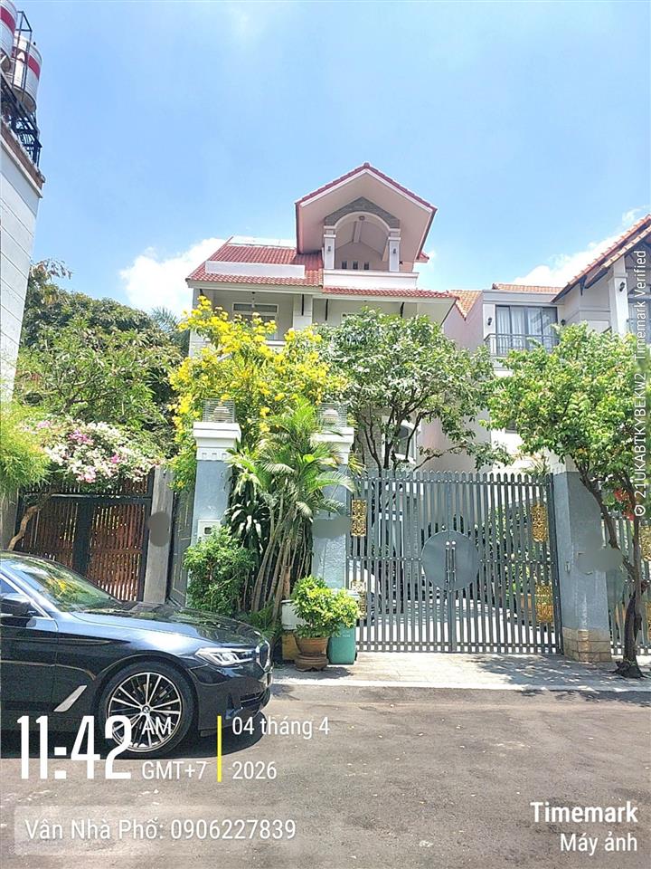 Biệt thự siêu sang vị trí đắc địa,đường trần não,phường an khánh diện tích đẹp 300m 10.5 * 29