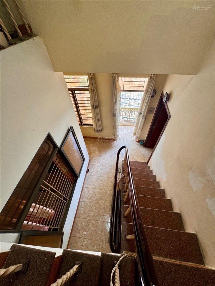 Gấp bán nhà đẹp 4 tầng diện tích 132m ngang 10m, 6 phòng ngủ nhà kiên cố chắc chắn thích hợp đầu tư