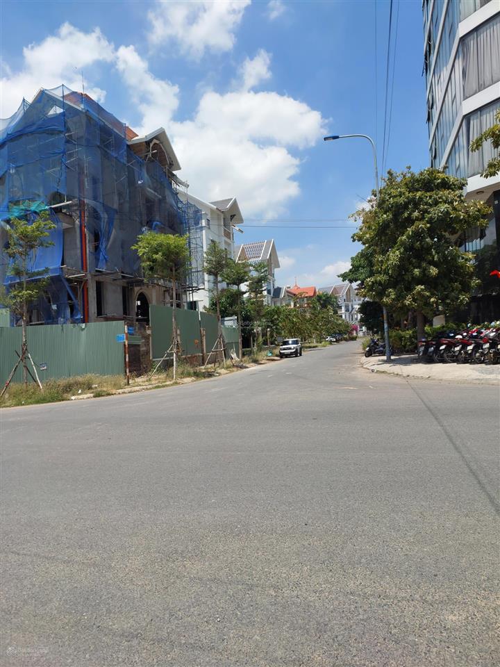 Siêu phẩm biệt thự liền kề đường nguyễn văn kỉnh,gần sông mát mẽ quanh năm,không gian sống đỉnh cao