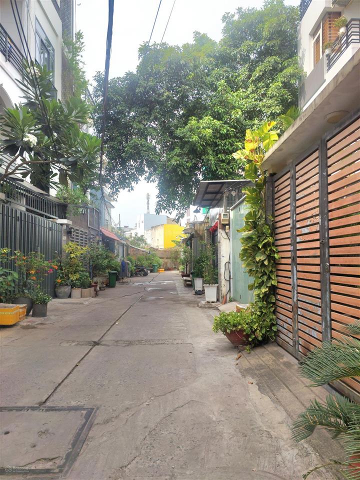 Nhà đẹp 2 tầng hẻm xe hơi đường số nguyễn duy trinh, diện tích 72m ngang 4.5,đối diện homyland