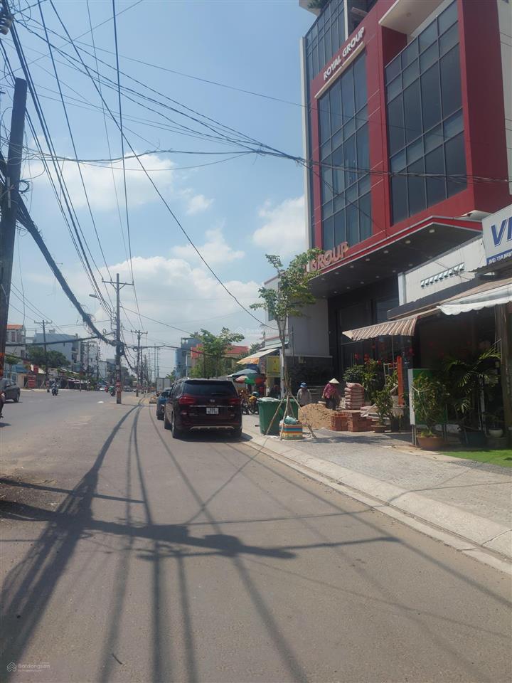 Căn hộ dịch vụ sang trọng siêu đẹp thông minh sát mặt tiền lê văn thịnh, diện tích 190m 3 tầng